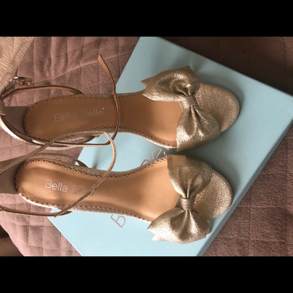 Evening shoes in champagne size 6 worn once